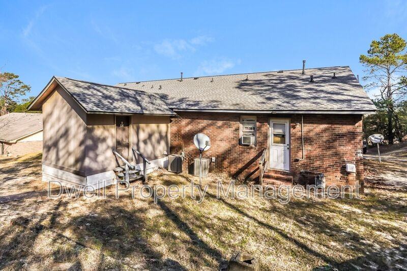 2828 Lumpkin Rd #B - Photo 7 of 16