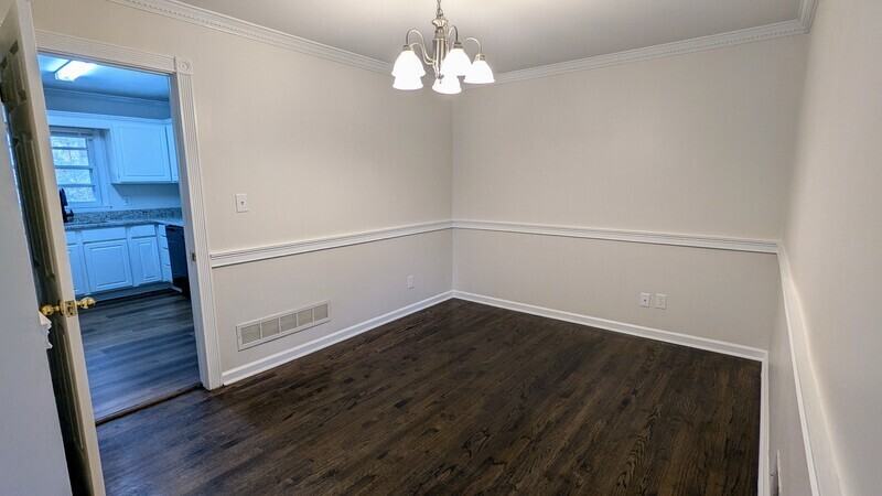 294 Robin Ln Se - Photo 6 of 21