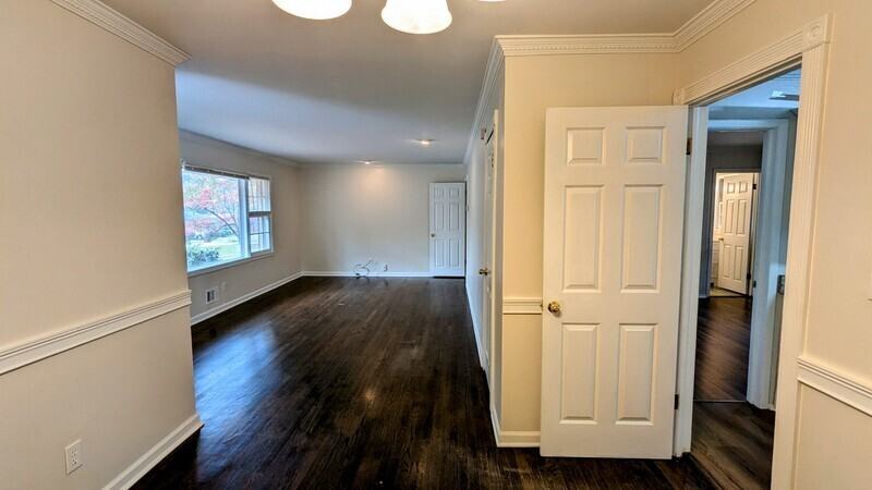 294 Robin Ln Se - Photo 7 of 21