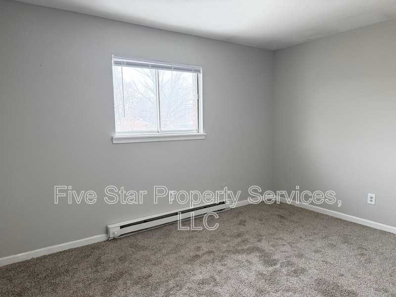 3241 S Douglas Ave Bldg E - Photo 3 of 5