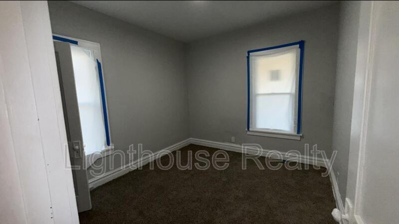 4216 Jefferson St - Photo 2 of 10