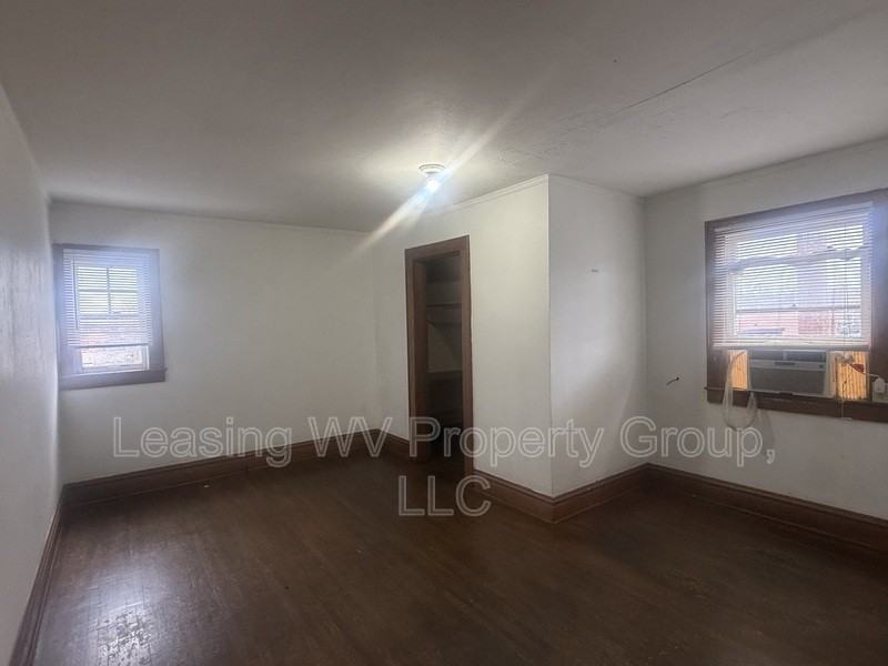 1208 Kanawha Ter #5 - Photo 5 of 7