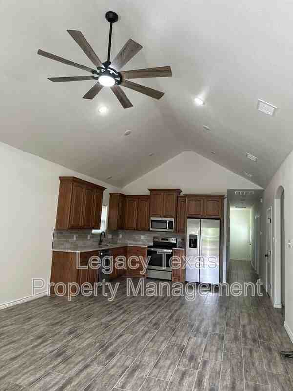 405 Kaether Ln - Photo 5 of 22