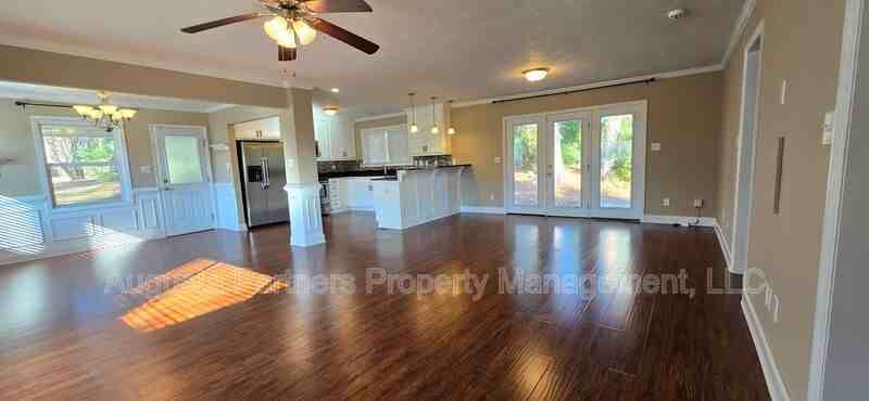 403 Aumond Rd - Photo 3 of 23