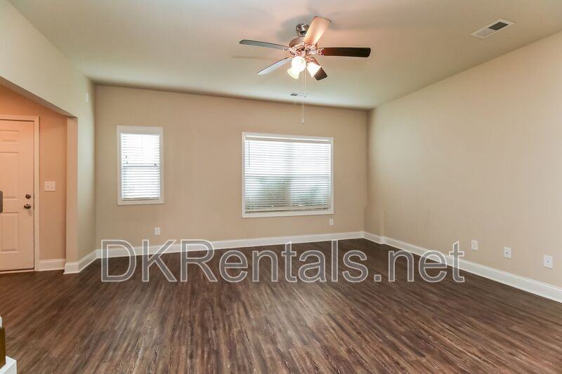 245 Orchard Dr - Photo 2 of 15