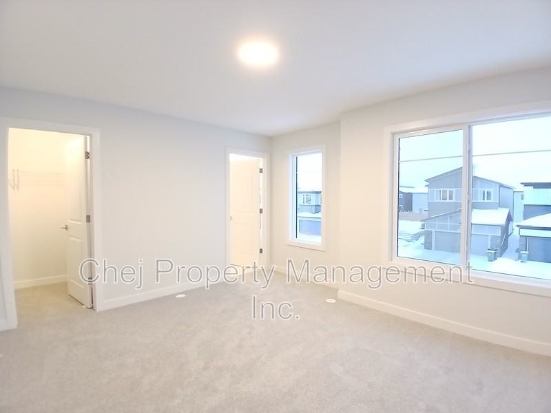 3477 Kulay Green Sw - Photo 2 of 32