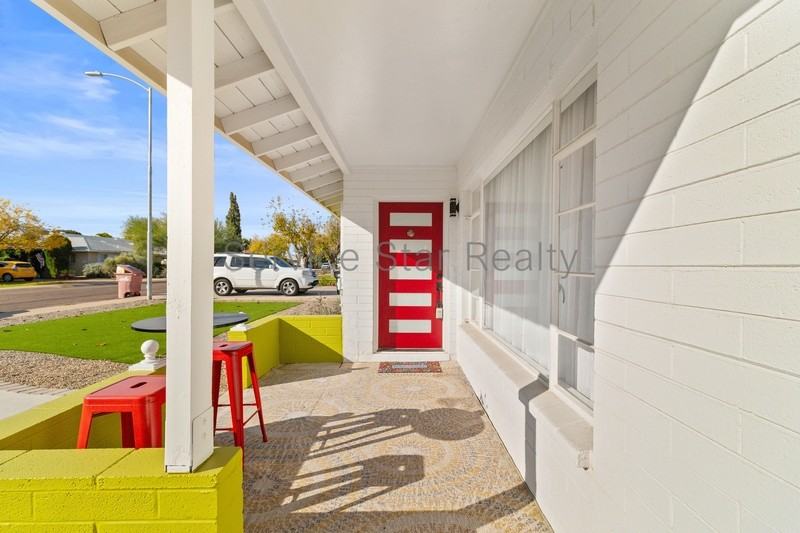 8240 E Edgemont Ave - Photo 3 of 32