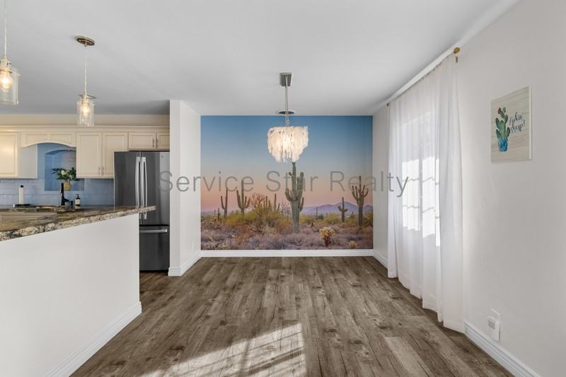 8240 E Edgemont Ave - Photo 7 of 32