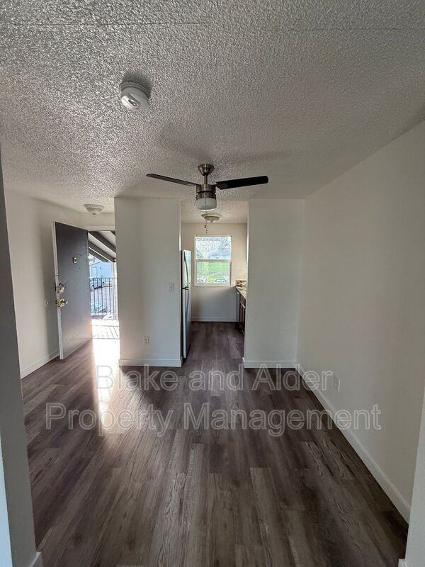 3851 Ne 152nd Ave - Photo 4 of 13