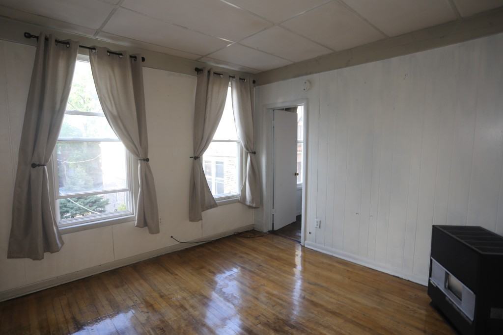 2141 W Webster Ave #2R - Photo 5 of 16