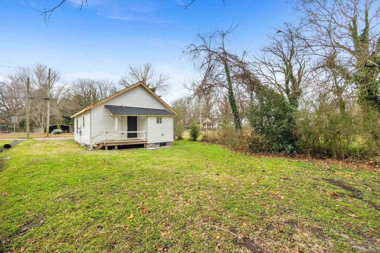 419 E Rockspring St - Photo 5 of 18