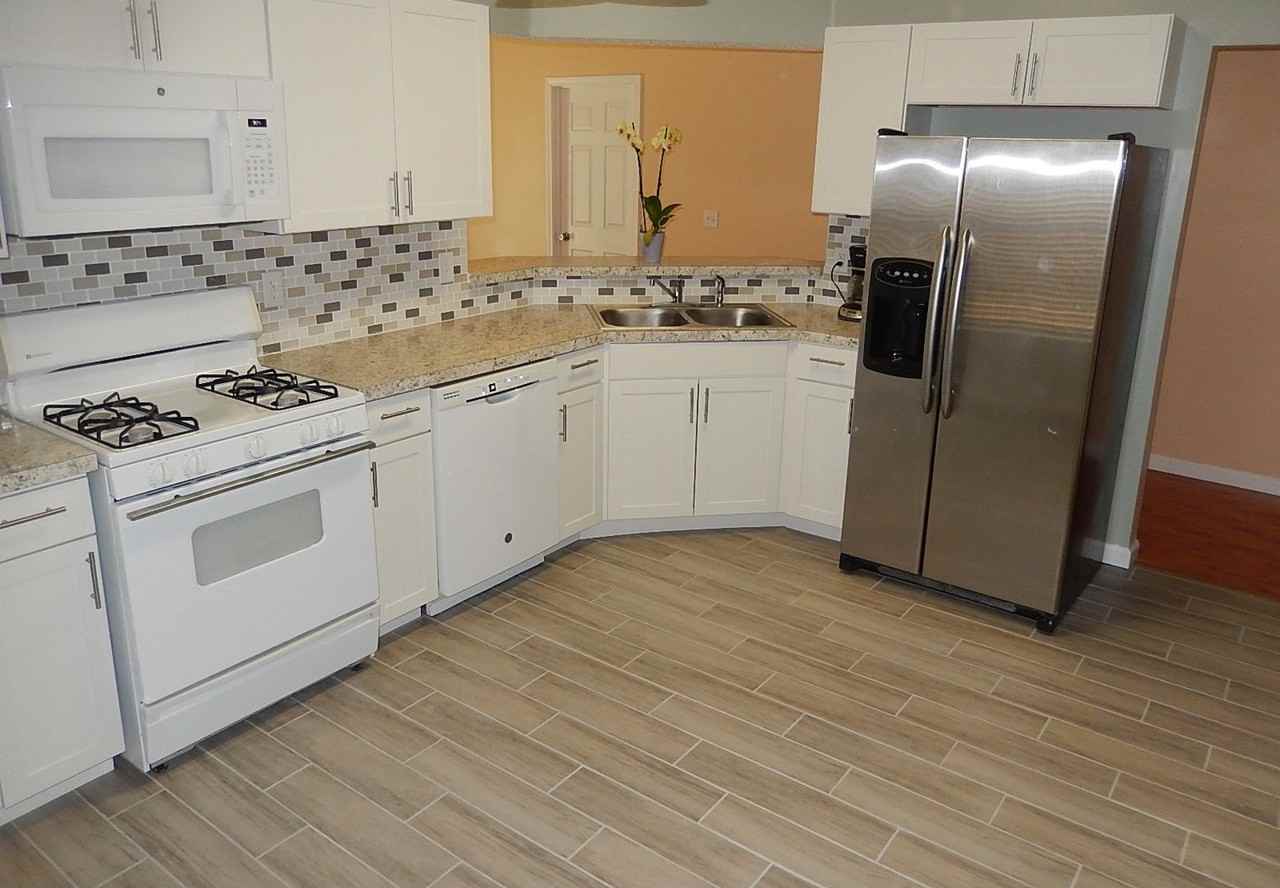 7349 Volley Dr N - Photo 5 of 17