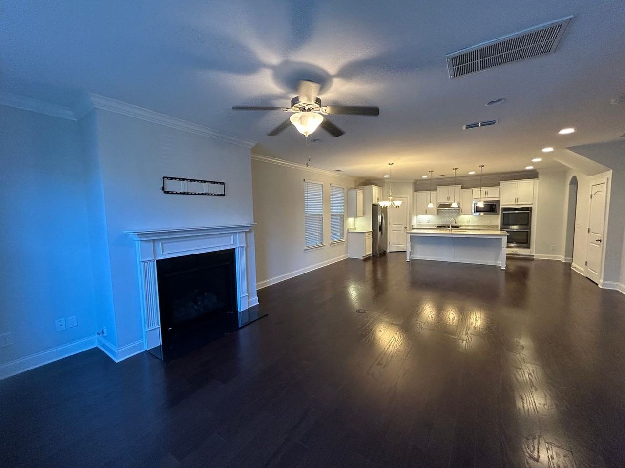 330 Cornelius Way - Photo 3 of 17