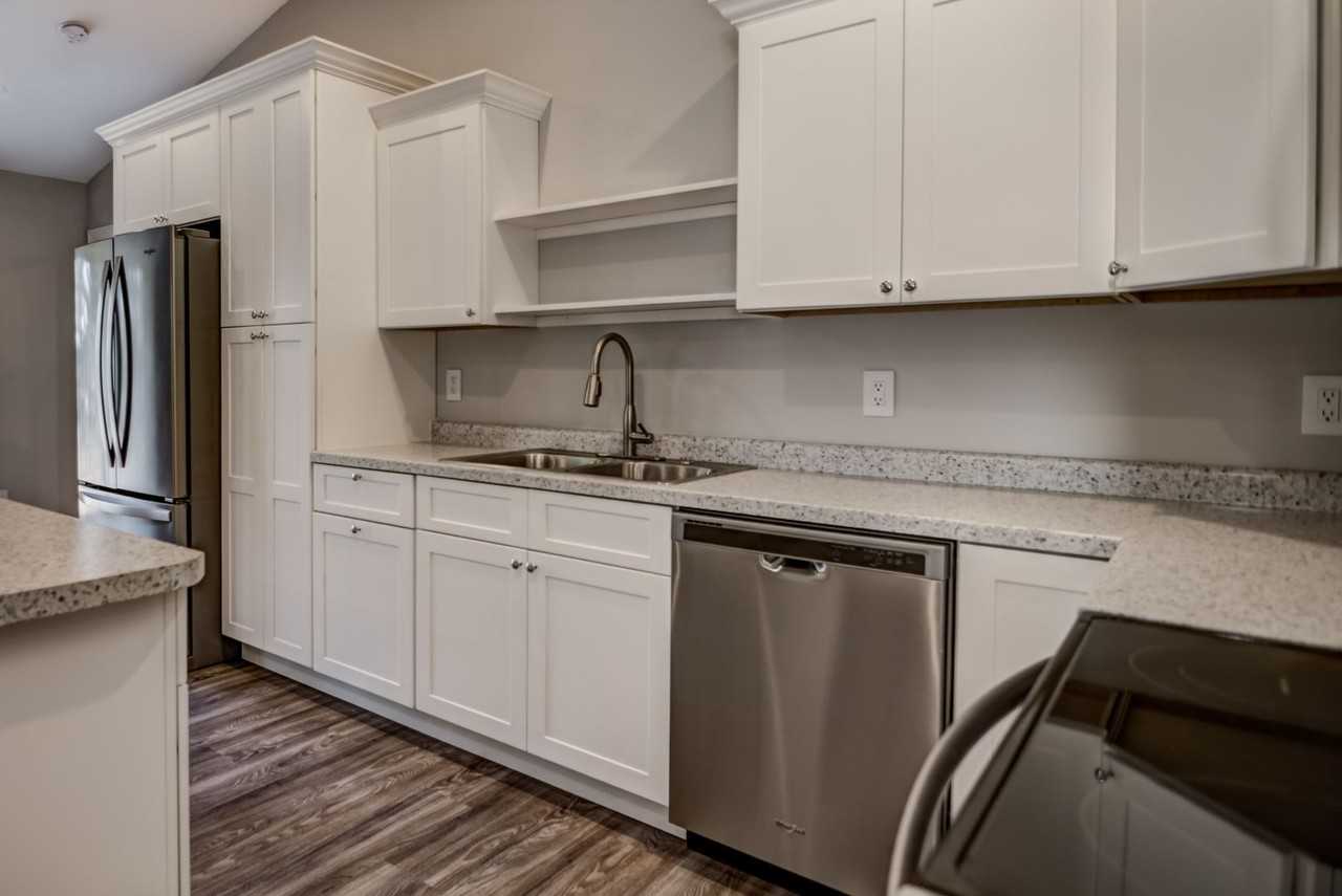 1617B Charleston Dr - Photo 2 of 20