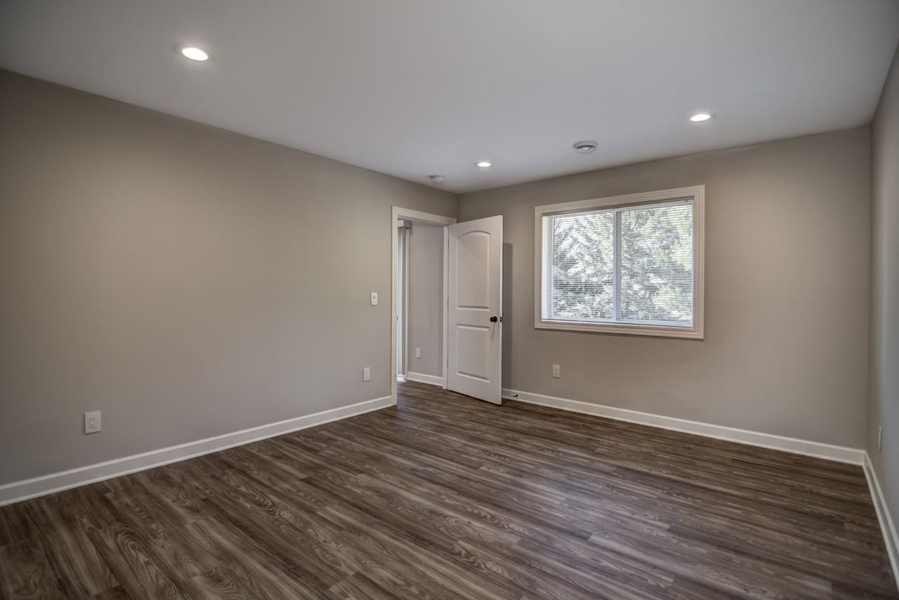 1617B Charleston Dr - Photo 7 of 20