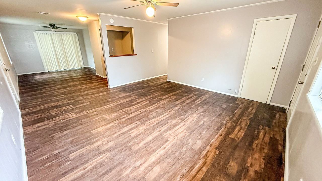 491 S Walnut Ave - Photo 2 of 12