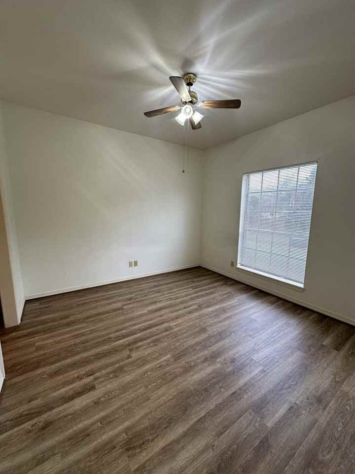 2480 Stone Hollow Drive - Photo 5 of 11