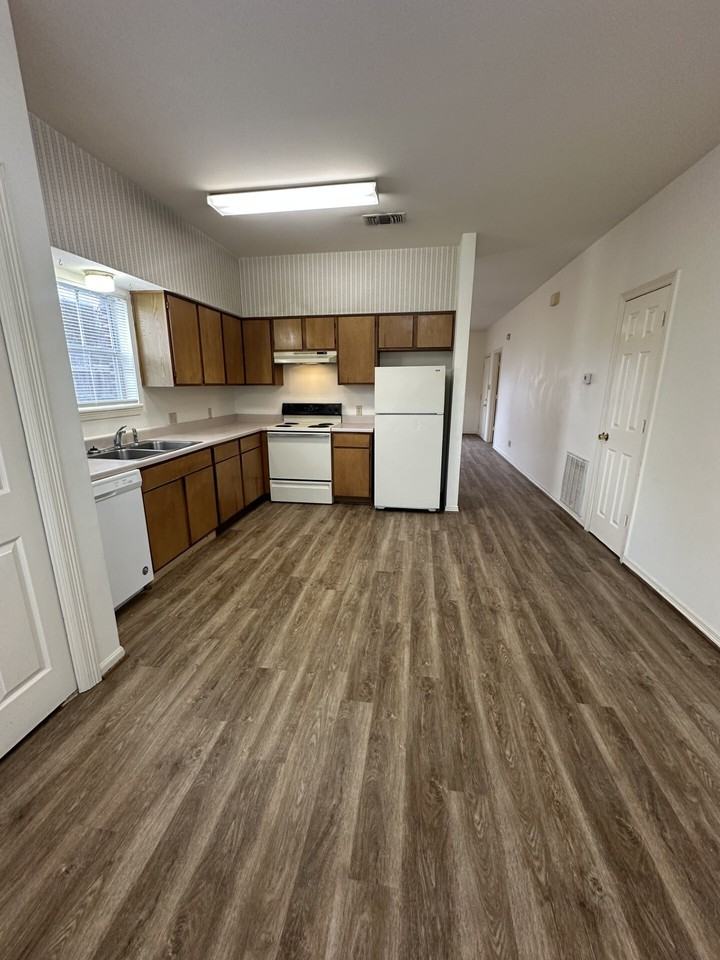 2480 Stone Hollow Drive - Photo 6 of 11