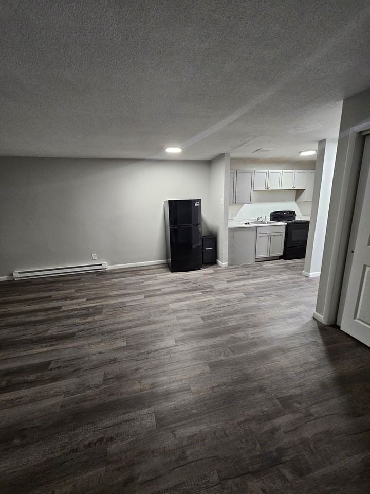 89 Tennis - Photo 2 of 4