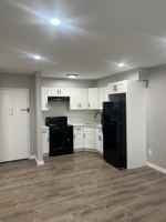 featured image of 156 S Munn Ave