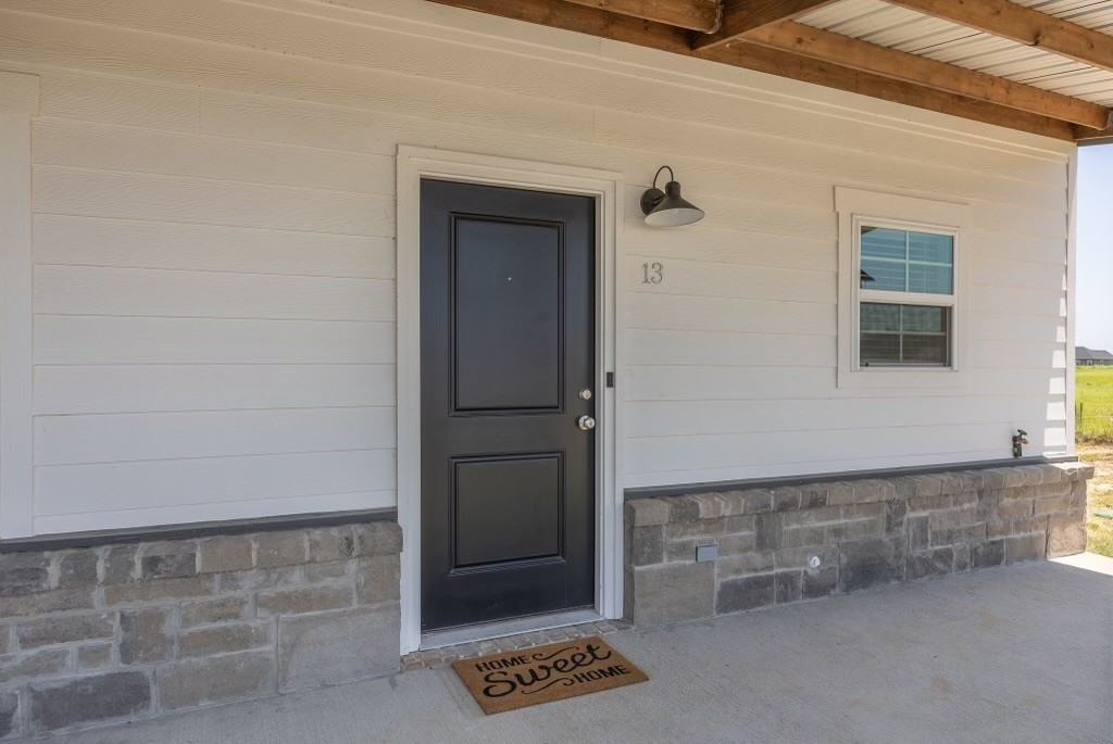 10071 Shadow Wood Circle - Photo 2 of 38