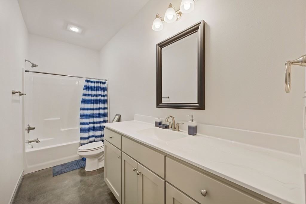 10071 Shadow Wood Circle - Photo 7 of 38