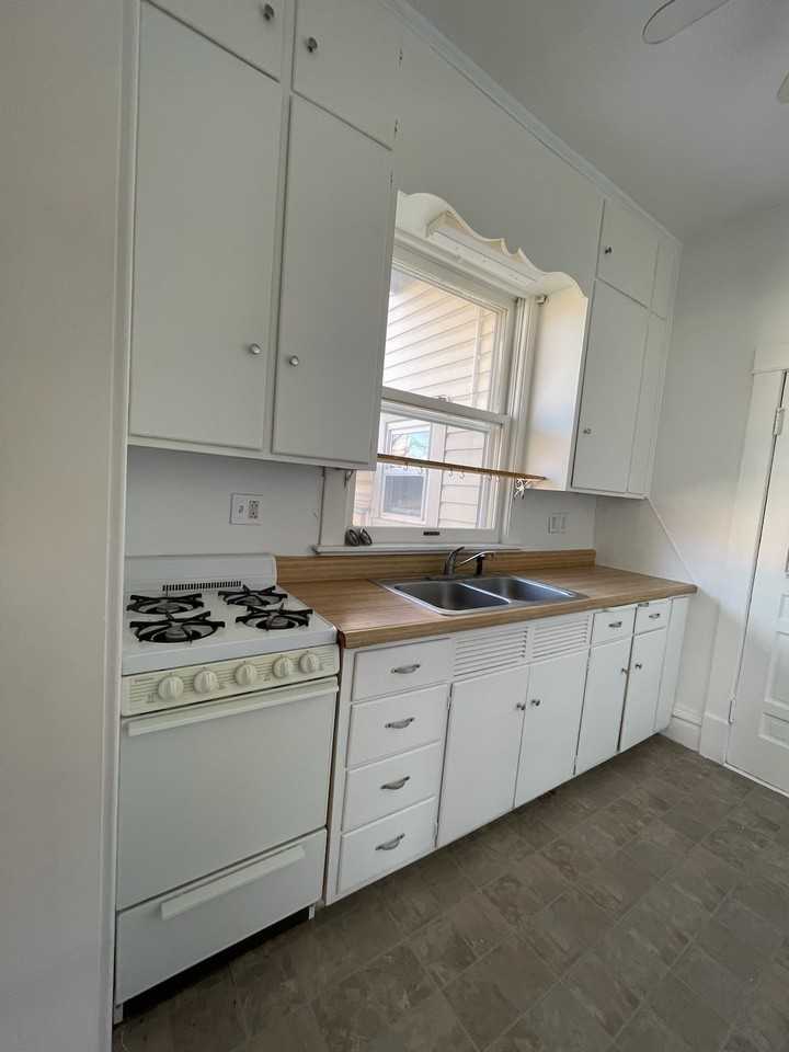 Atrium - Photo 5 of 16