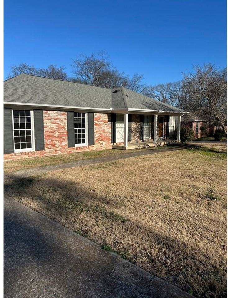 72 Brookwood Ter - Photo 2 of 12