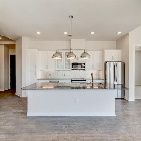 Cantegral St - Photo 6 of 37