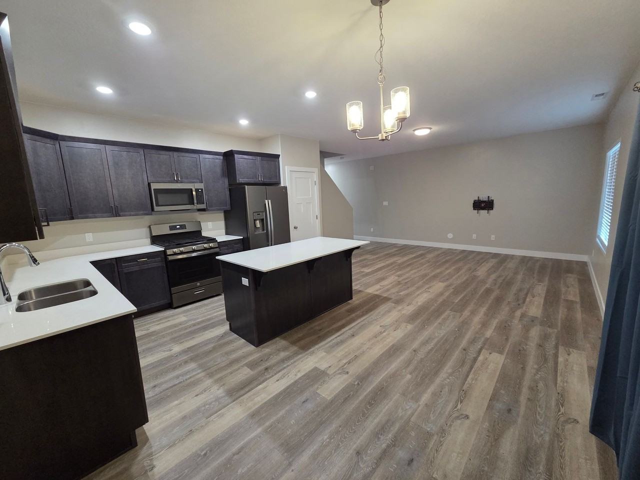3127 W 1675 N #E - Photo 5 of 31