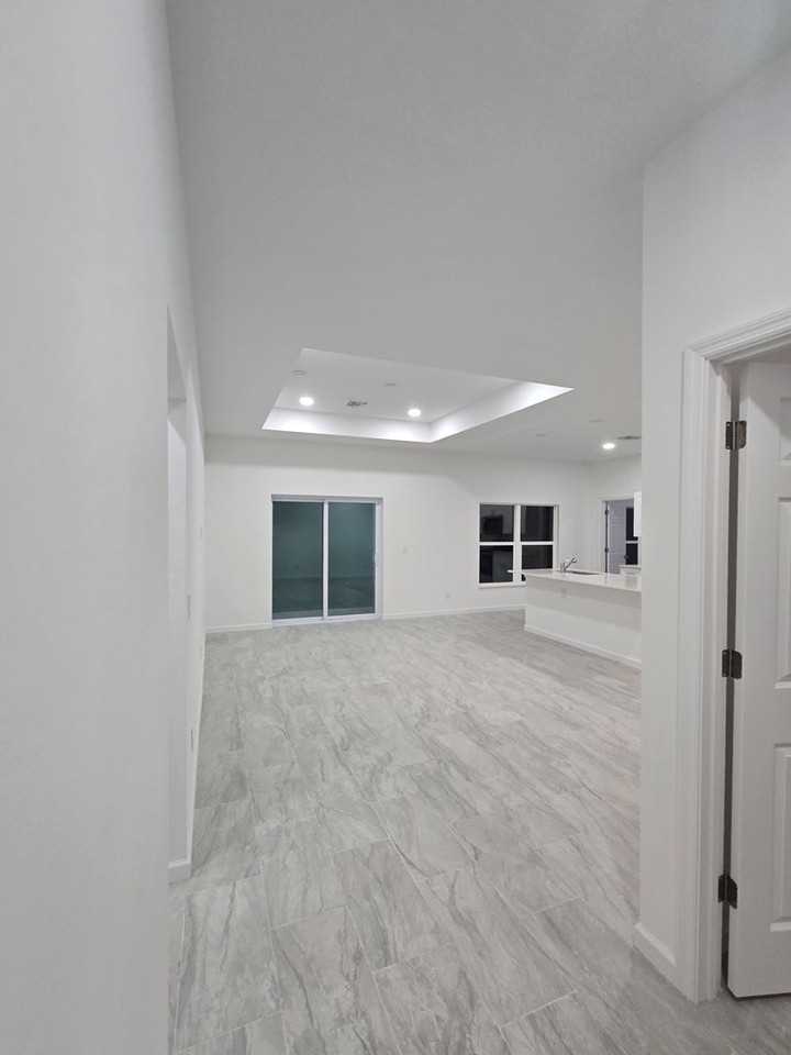 444 Genoa Ave S - Photo 6 of 43