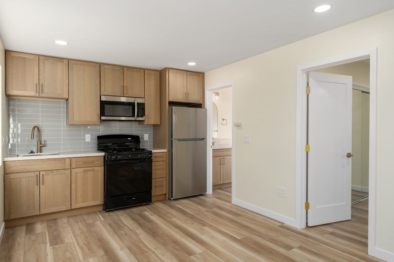 3030 Skipper St - Photo 2 of 7