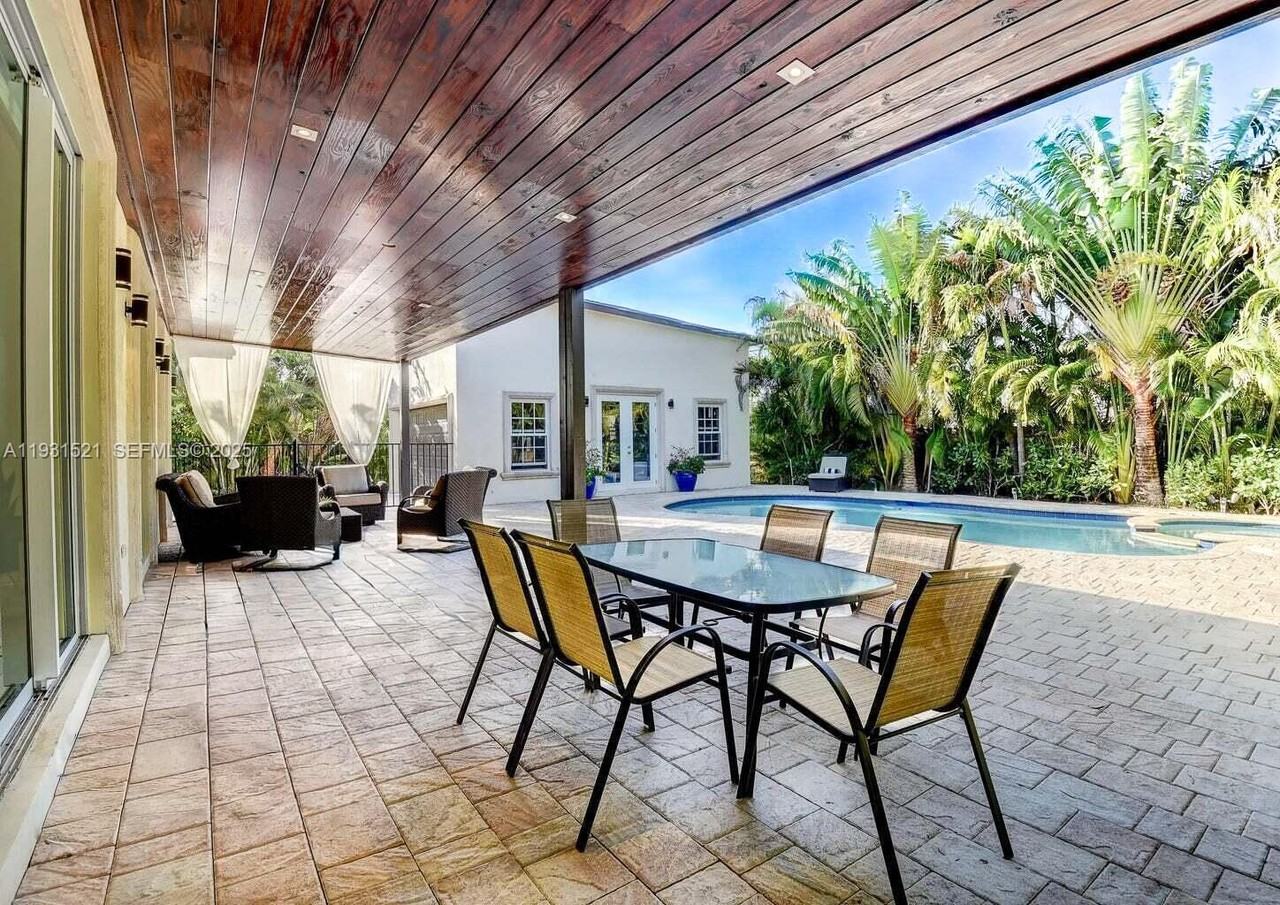 117 Nw 8th St - Photo 7 of 30