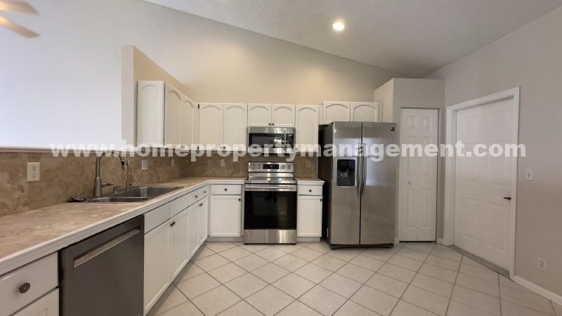 1955 Waterside Ct E - Photo 4 of 24