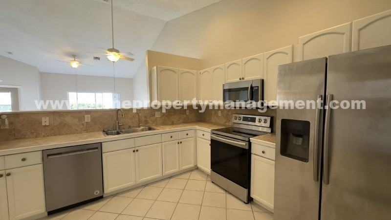 1955 Waterside Ct E - Photo 5 of 24