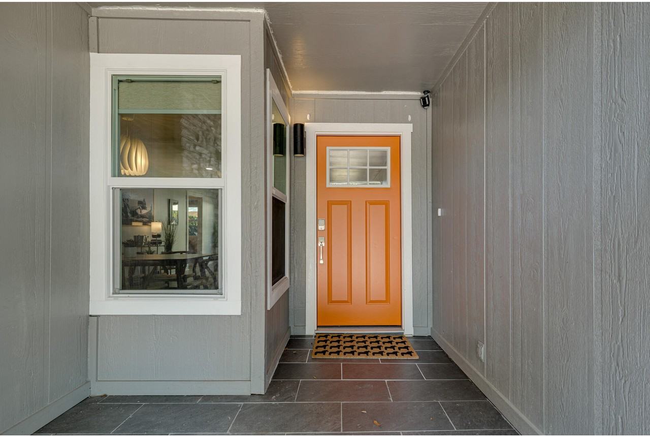 2202 Donna Dr - Photo 2 of 45