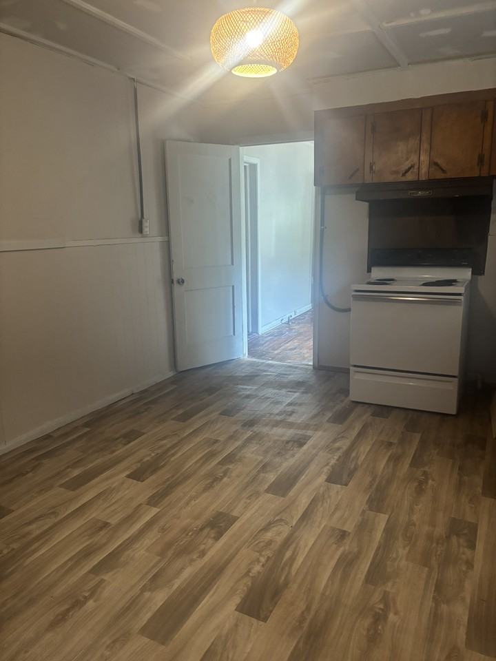 2620 7th St - Photo 5 of 7