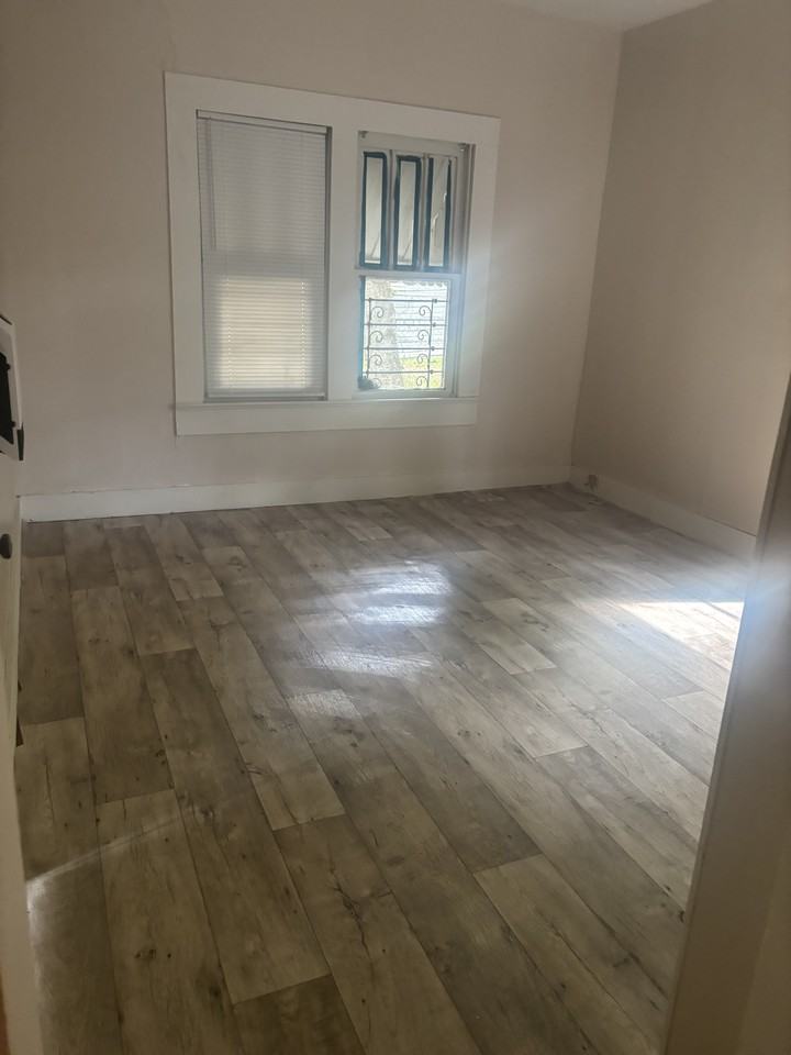 2620 7th St - Photo 7 of 7