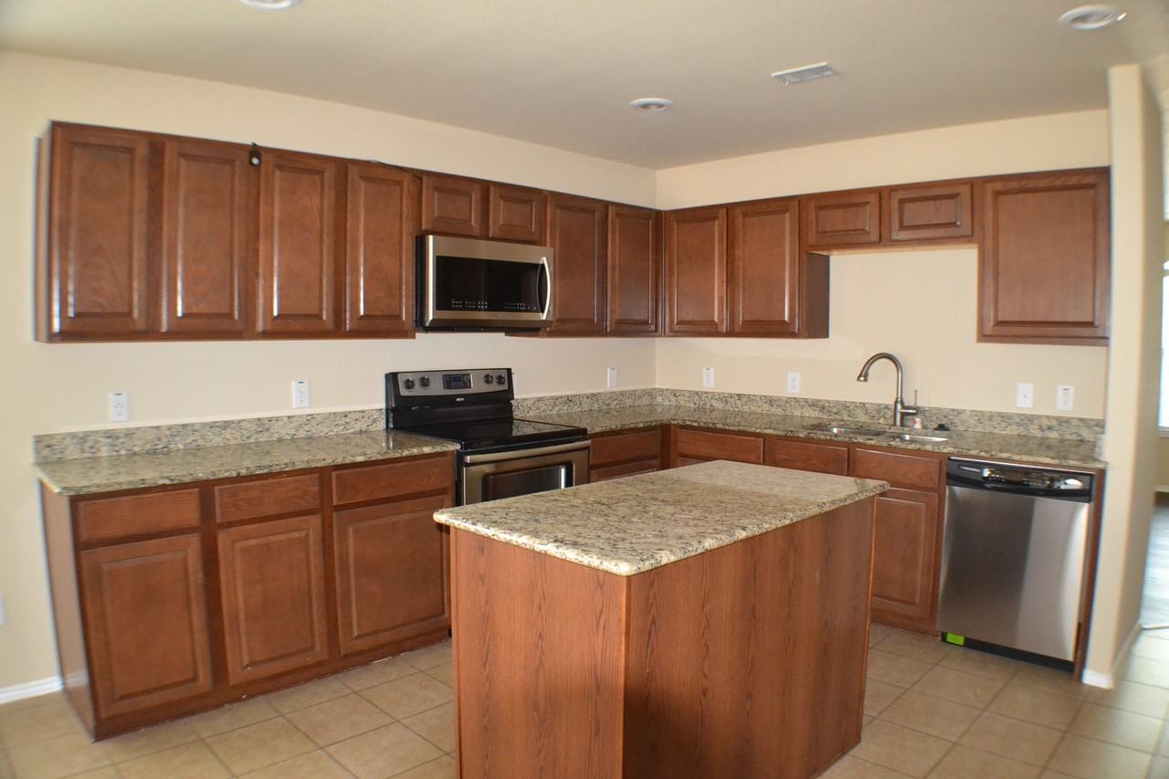 12970 Ambrose Dr - Photo 2 of 13