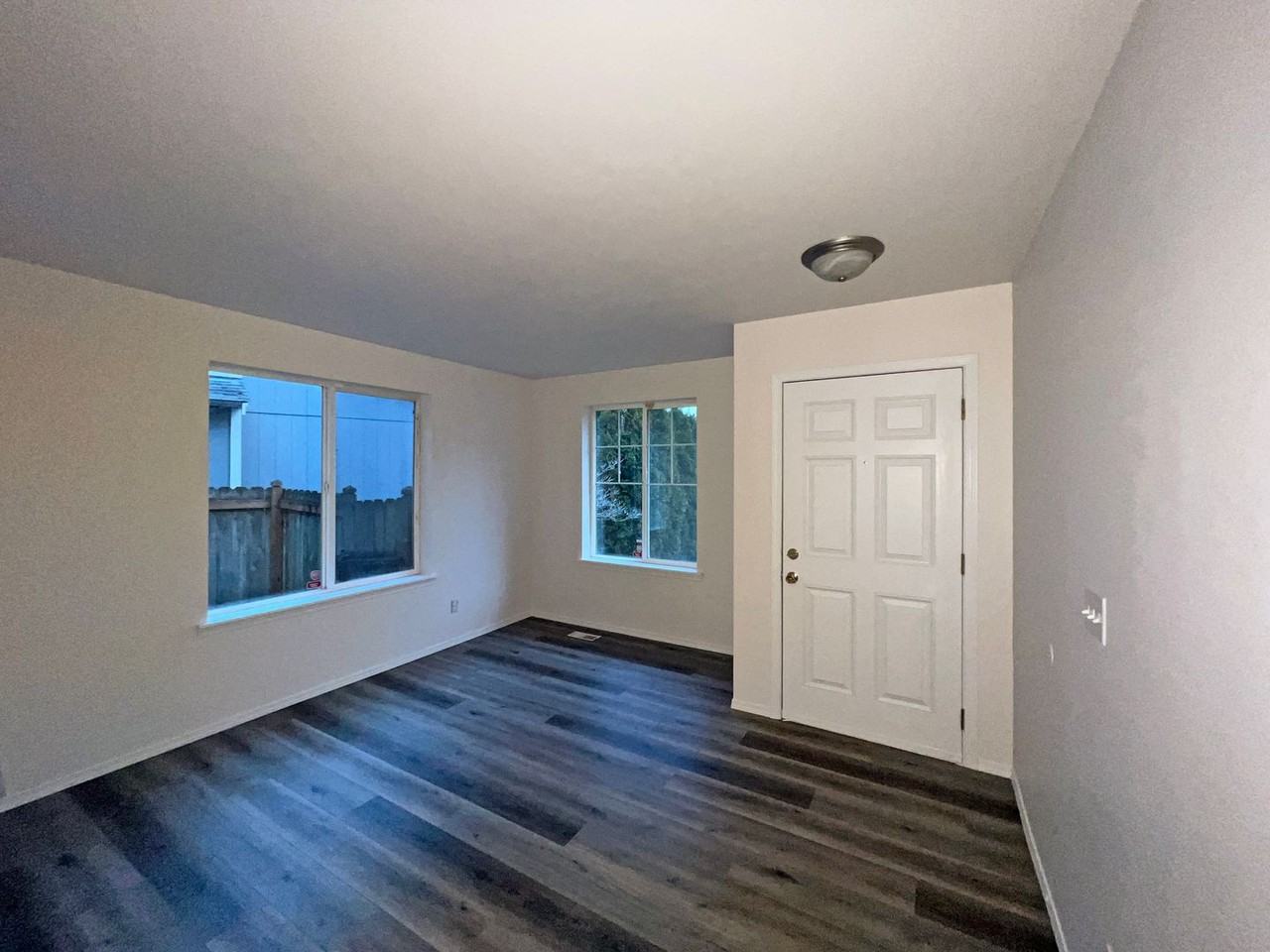 22020 64th Avenue Ct E - Photo 5 of 44