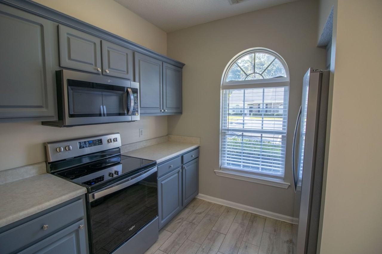 44 Putters Pl - Photo 4 of 21