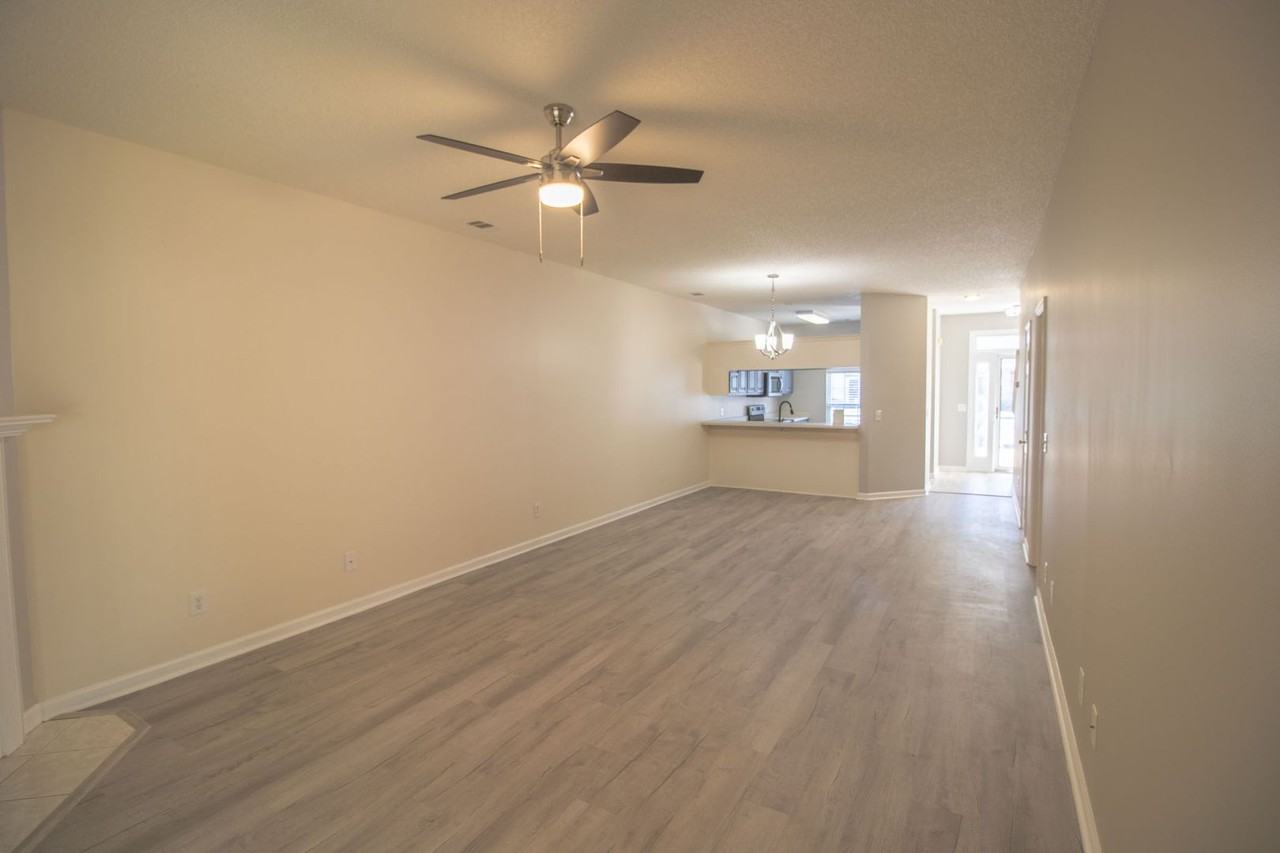 44 Putters Pl - Photo 7 of 21