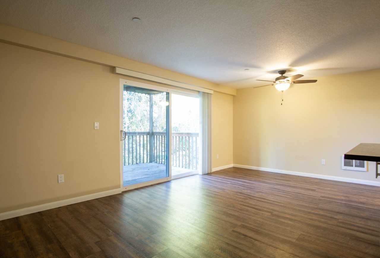 2775 Ne Division St #Q - Photo 2 of 13