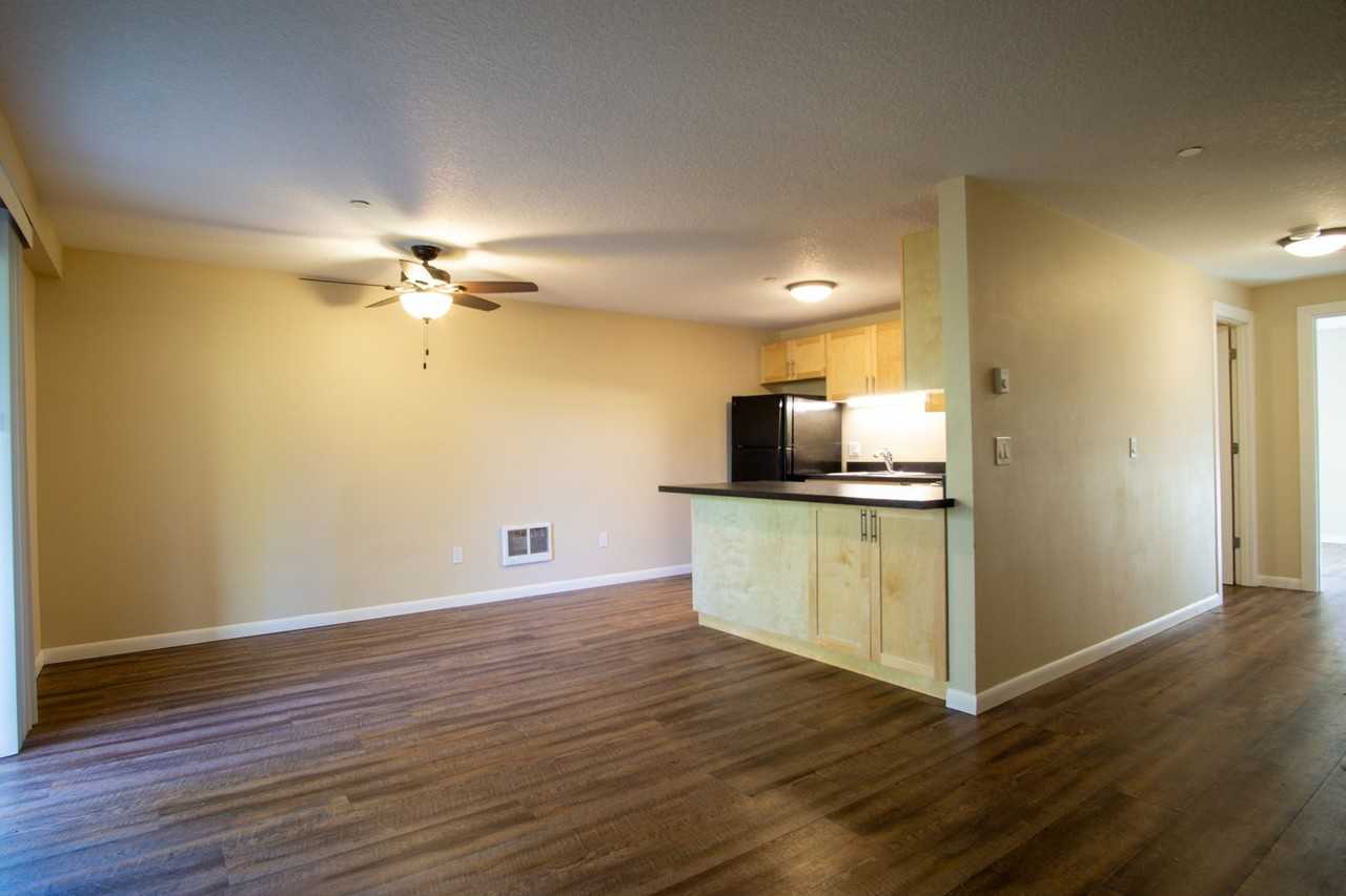 2775 Ne Division St #Q - Photo 3 of 13