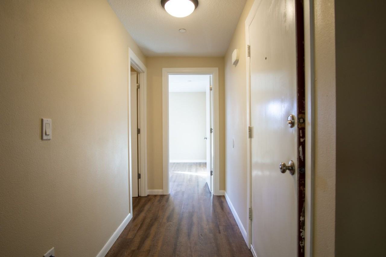 2775 Ne Division St #Q - Photo 7 of 13