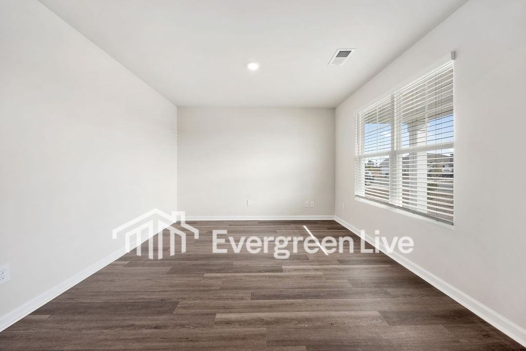 1193 Ridgeford Dr - Photo 7 of 46