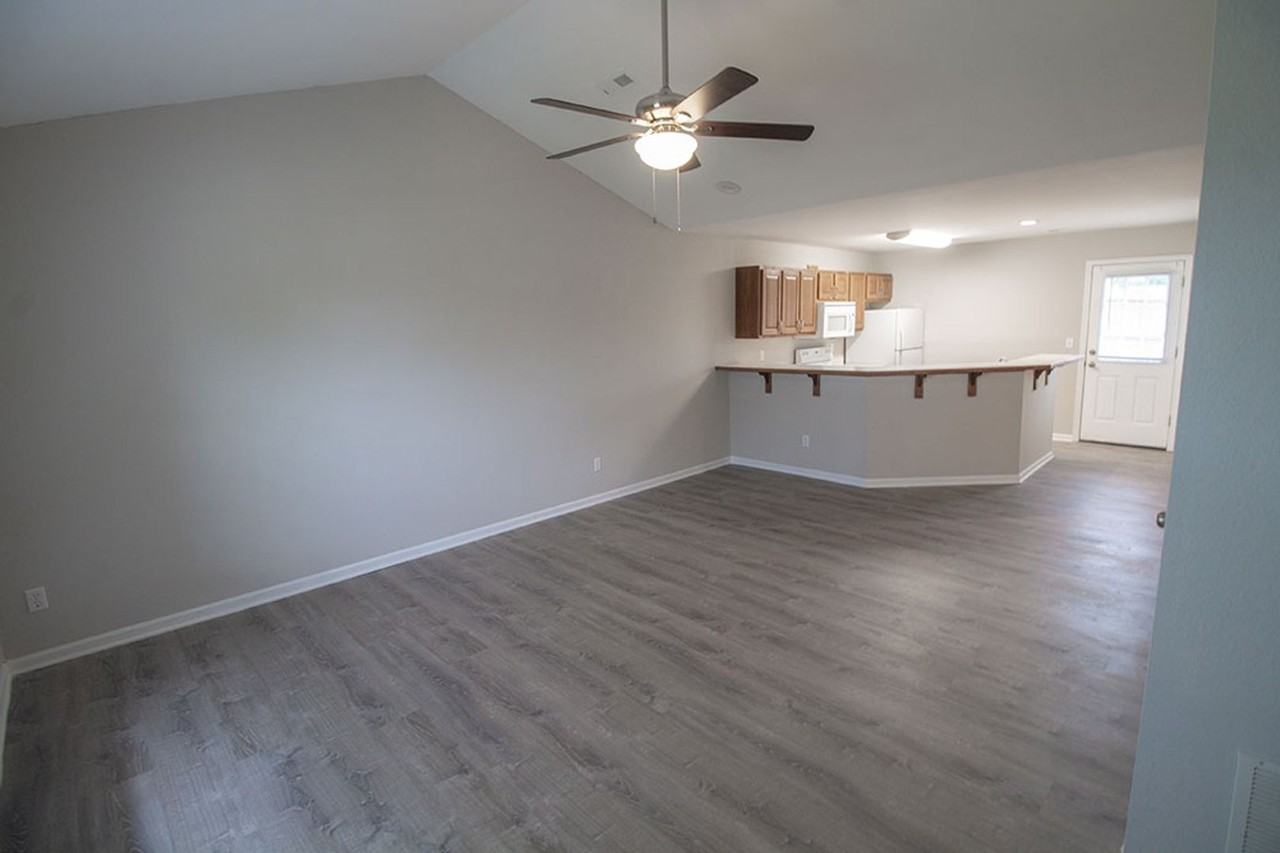 1306 Godas Dr - Photo 3 of 29