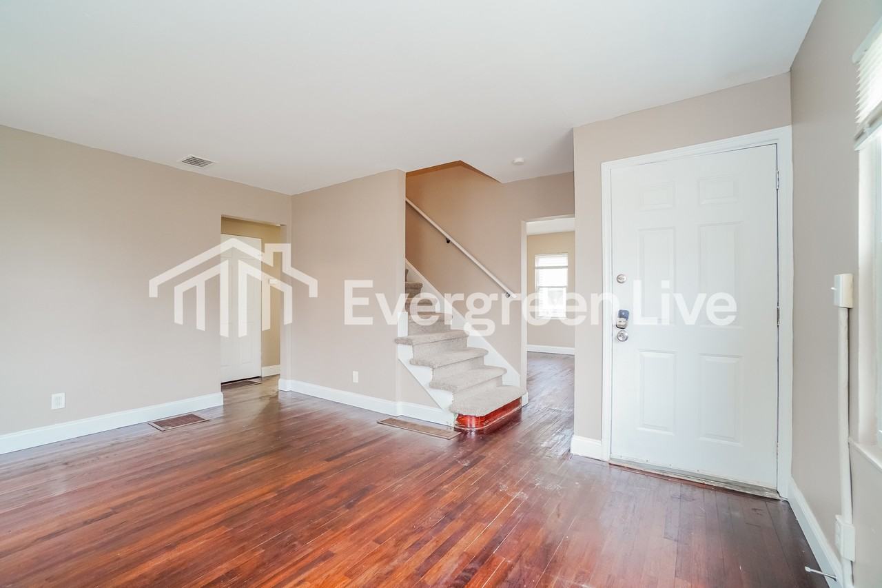 2181 Middlehurst Dr - Photo 3 of 15