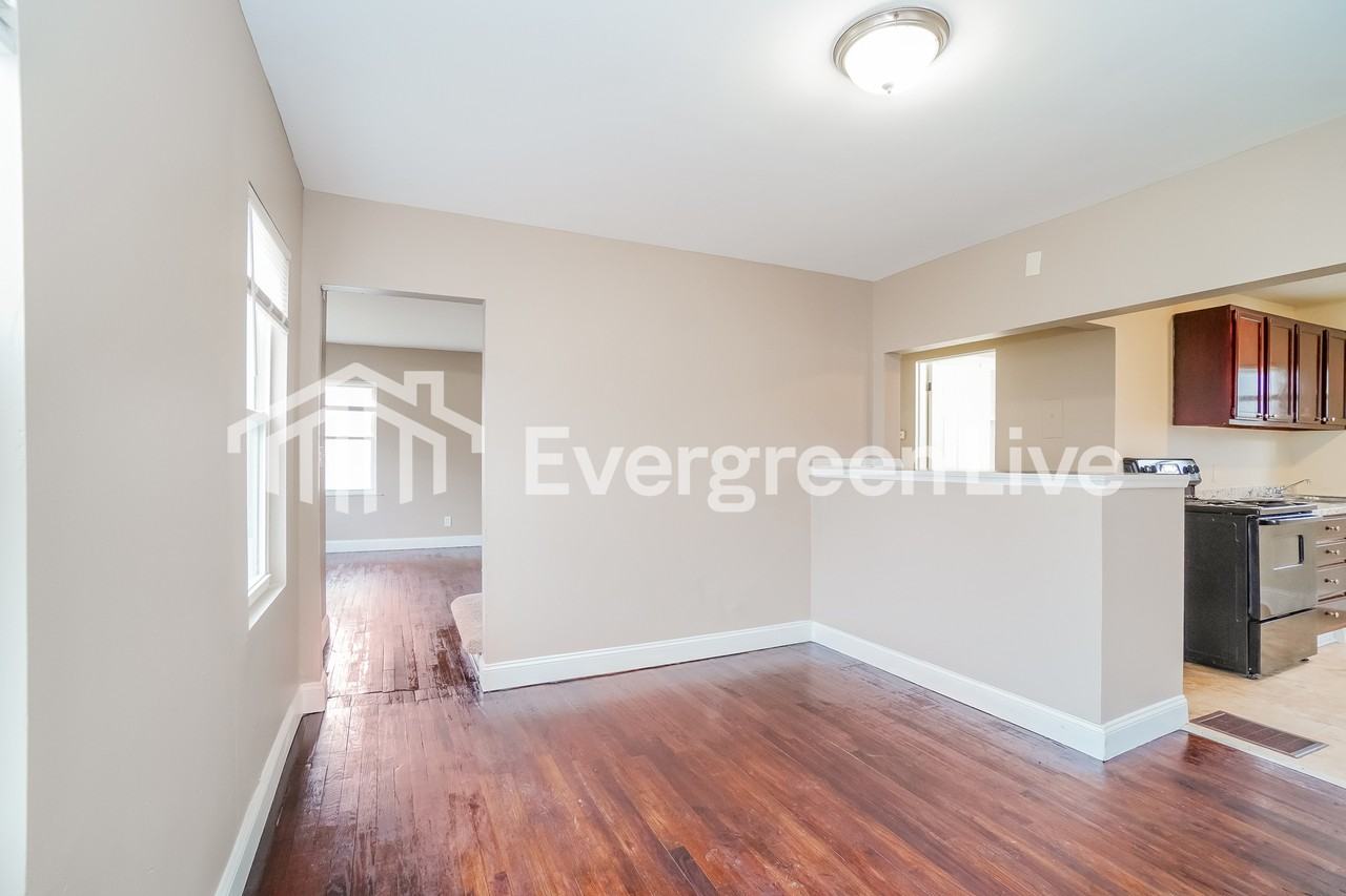 2181 Middlehurst Dr - Photo 5 of 15