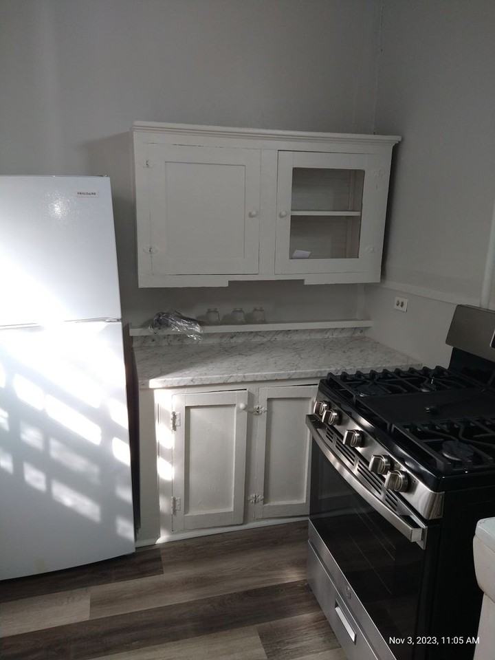 822 E Carson St #2 - Photo 3 of 17